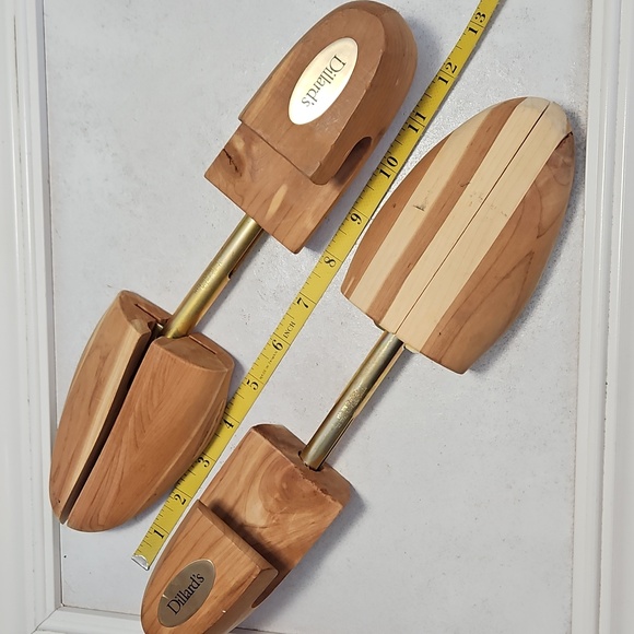 Dillards Cedar Shoe Tree - Picture 5 of 5